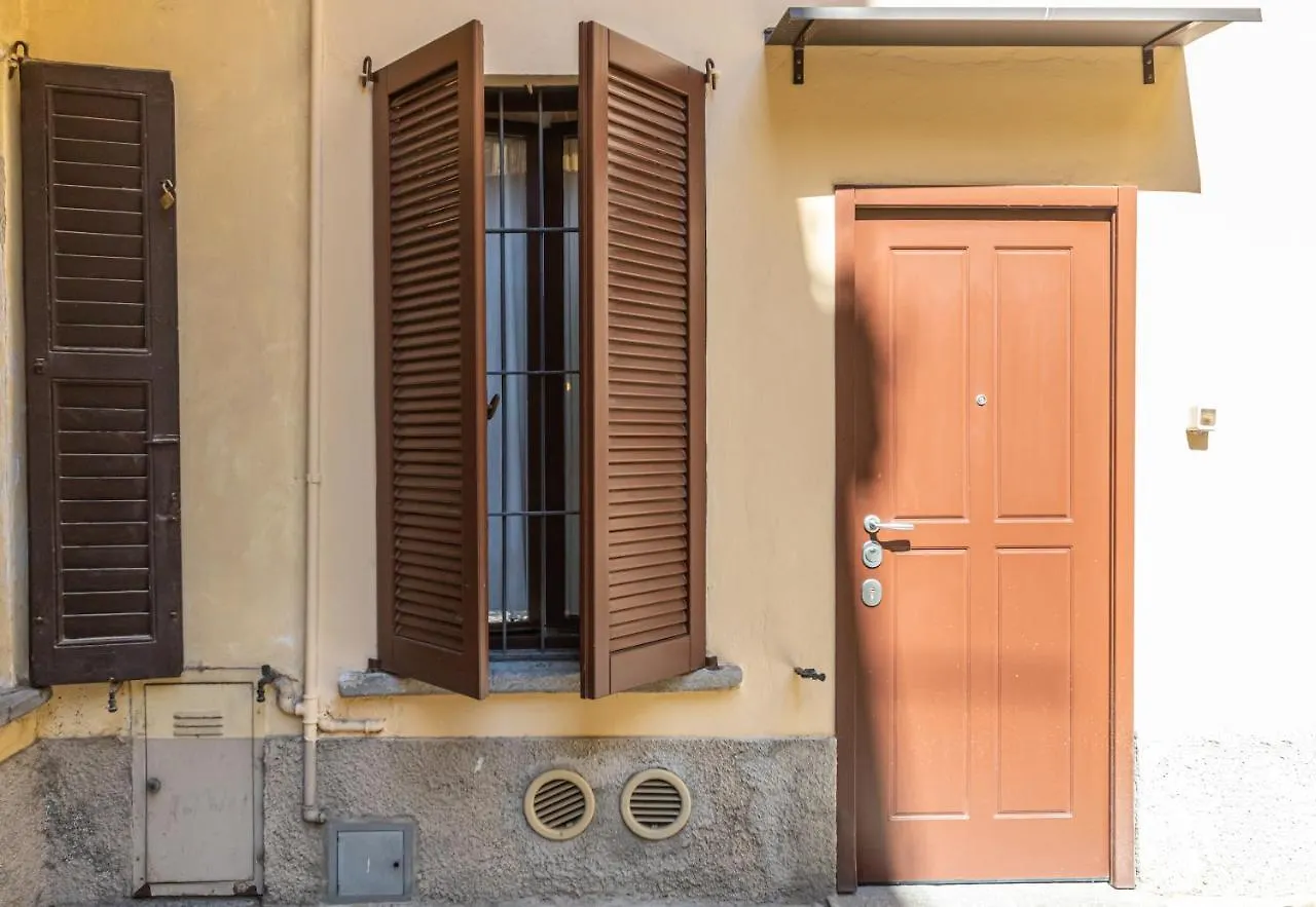 Xenia Apartments - Accogliente Pied-A-Terre Sui Navigli Μιλάνο
