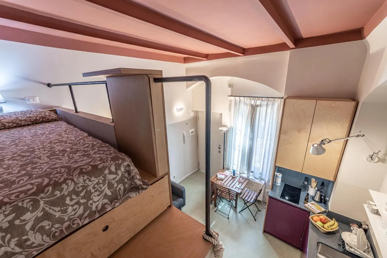Xenia Apartments - Accogliente Pied-A-Terre Sui Navigli Μιλάνο