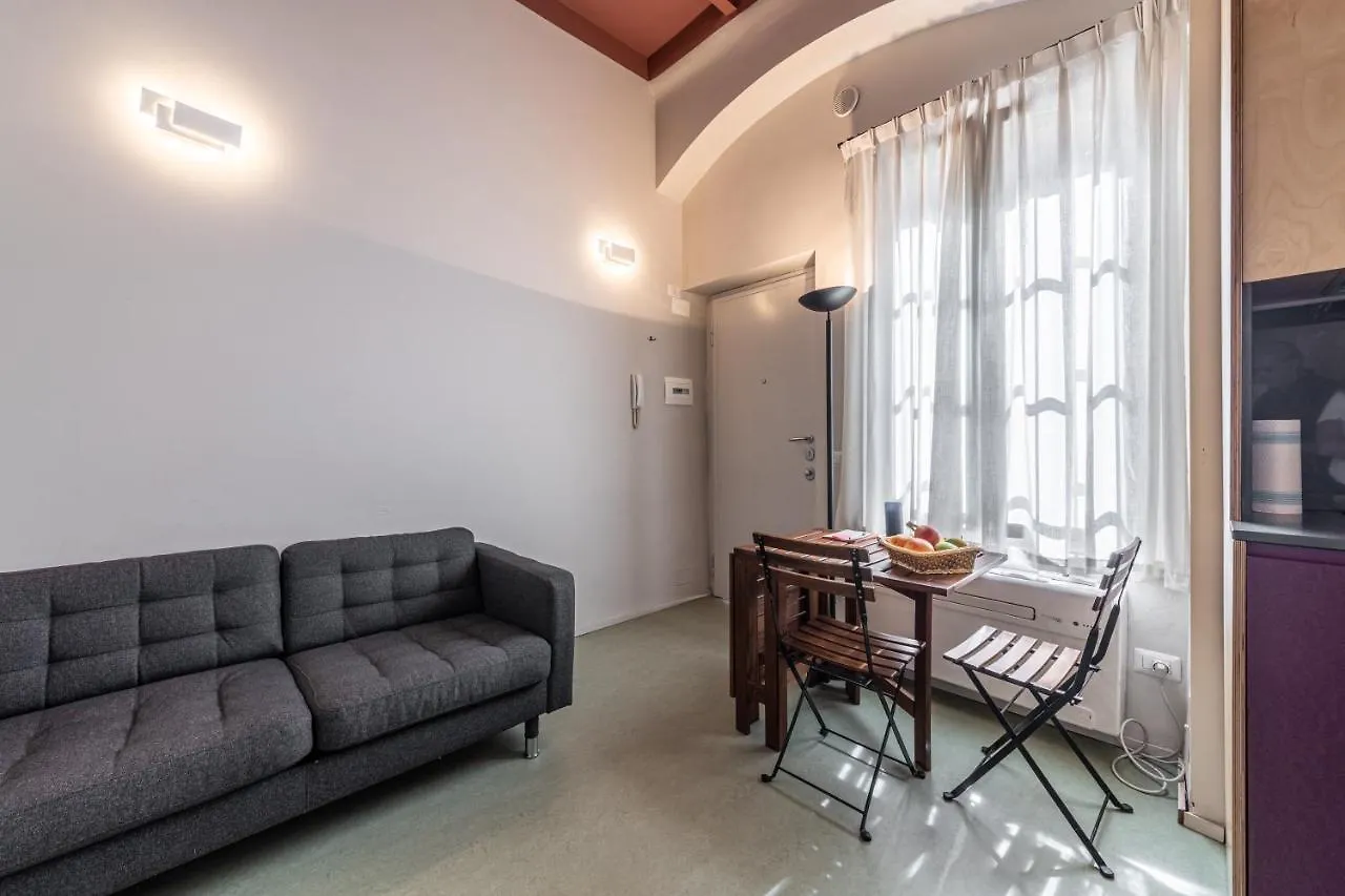 Xenia Apartments - Accogliente Pied-A-Terre Sui Navigli Μιλάνο