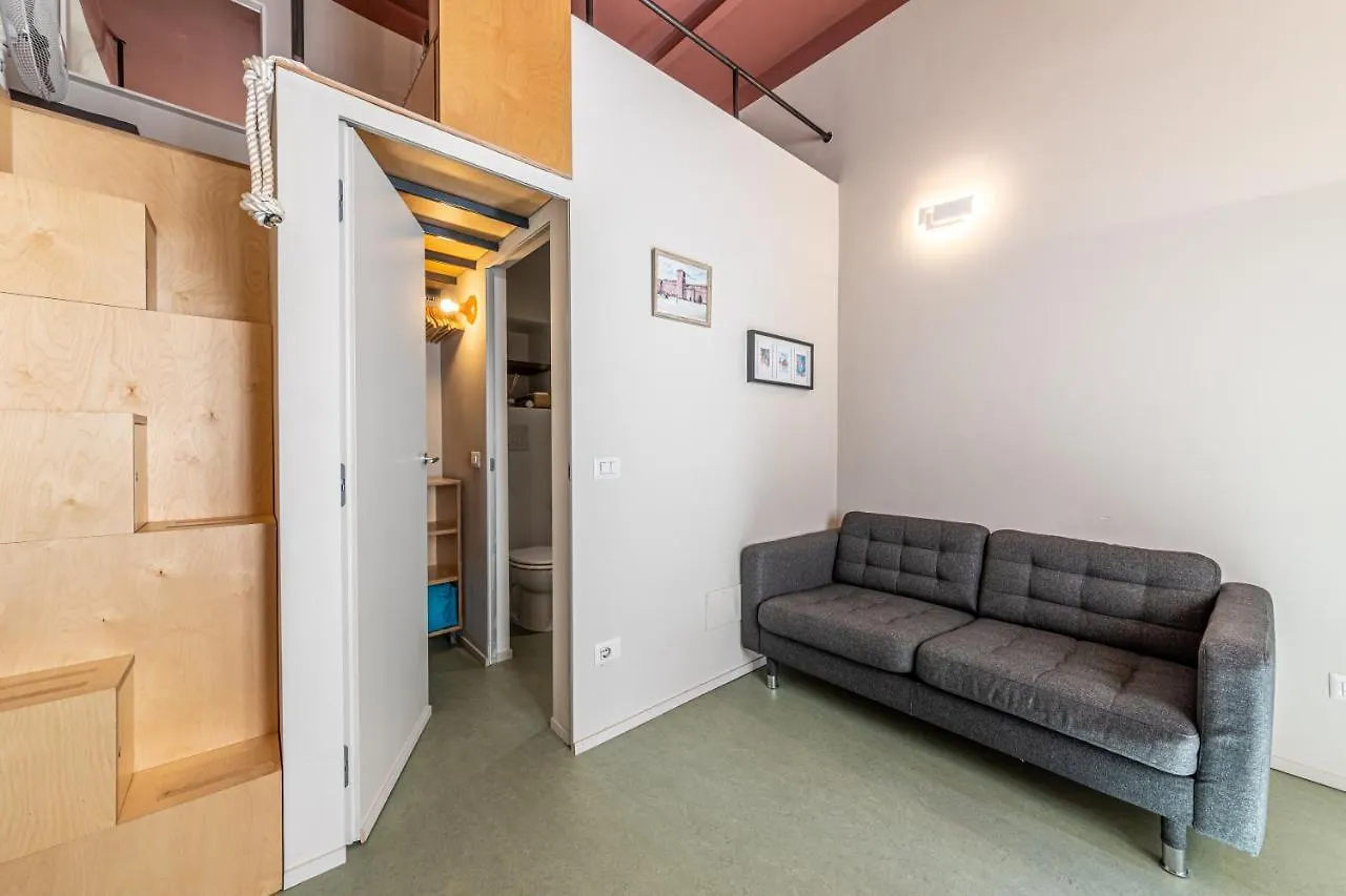 Xenia Apartments - Accogliente Pied-A-Terre Sui Navigli Milan